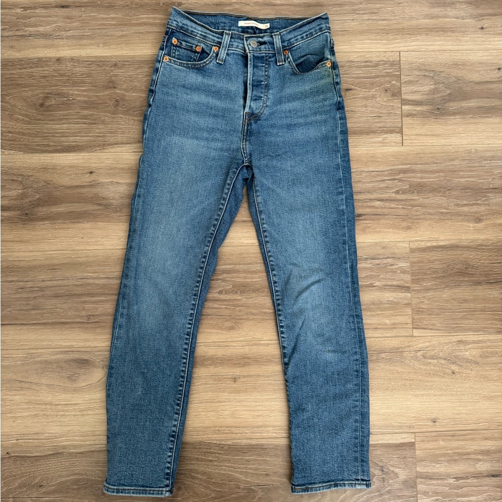 Levi's wedgie straight leg Jean